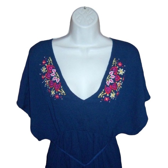 Time and Tru Blue Floral Embroidery Tassels Boho Tunic Top - Small - Picture 3 of 7